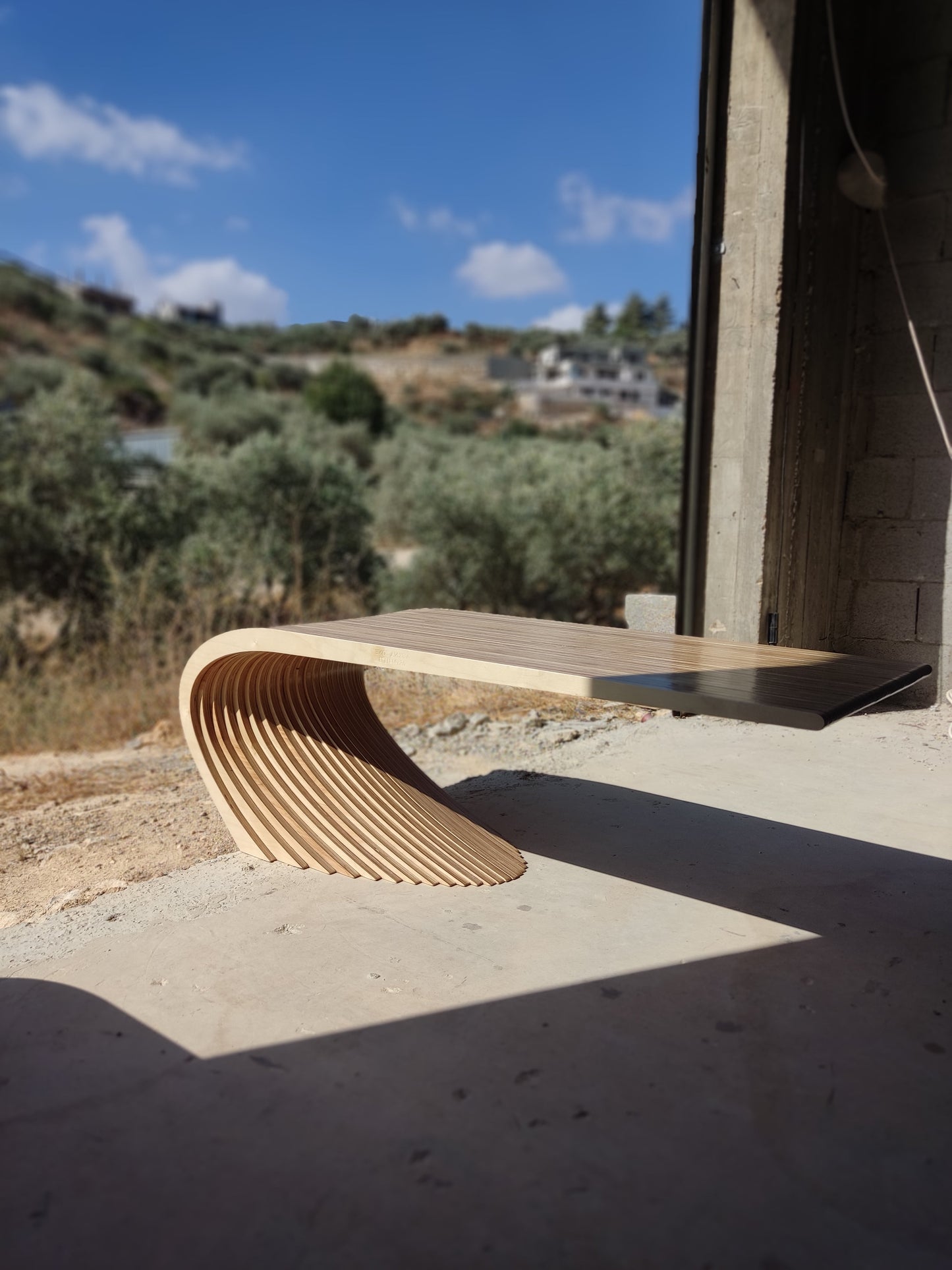 Stella Table