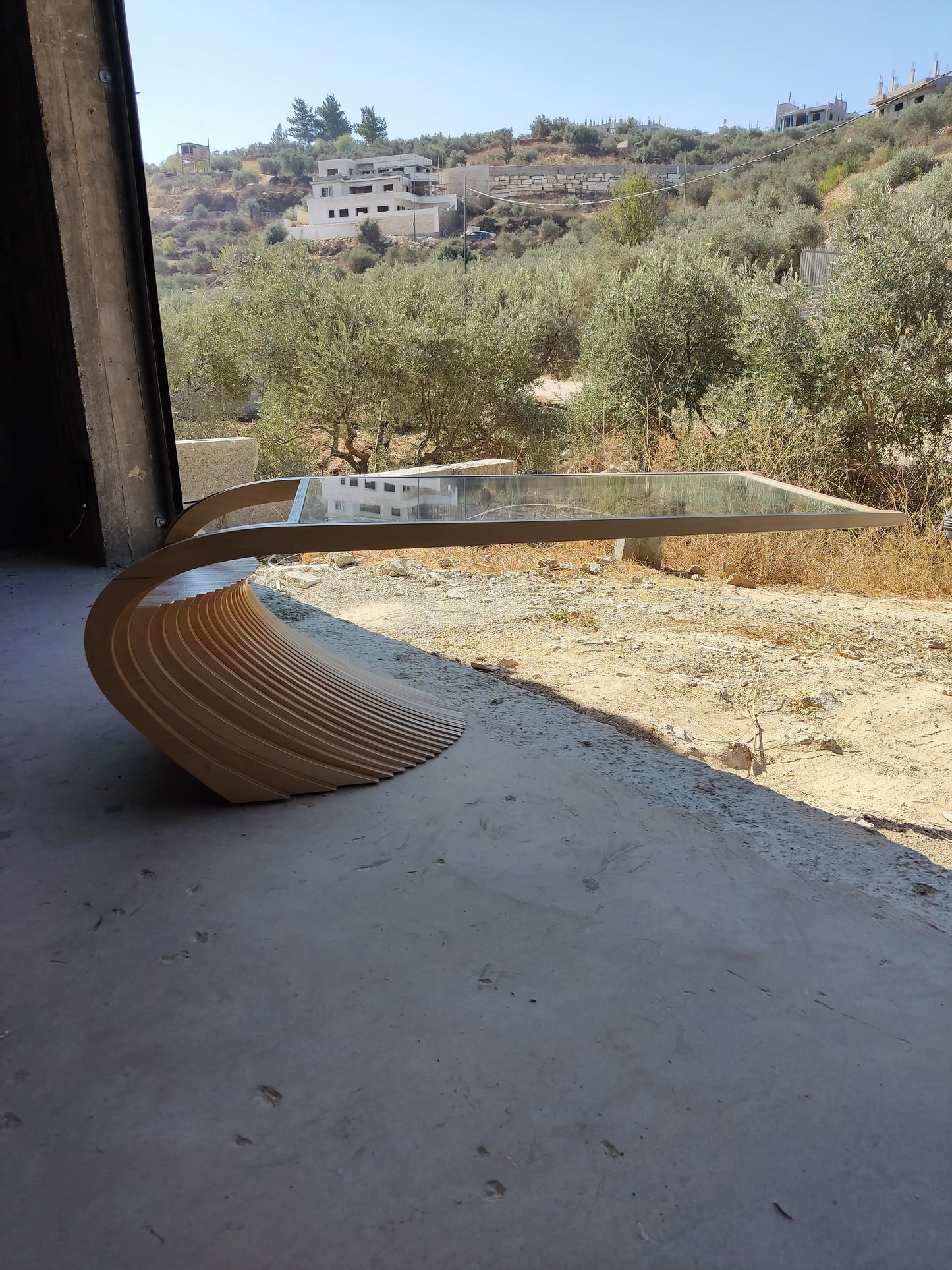 Stella Pro Table