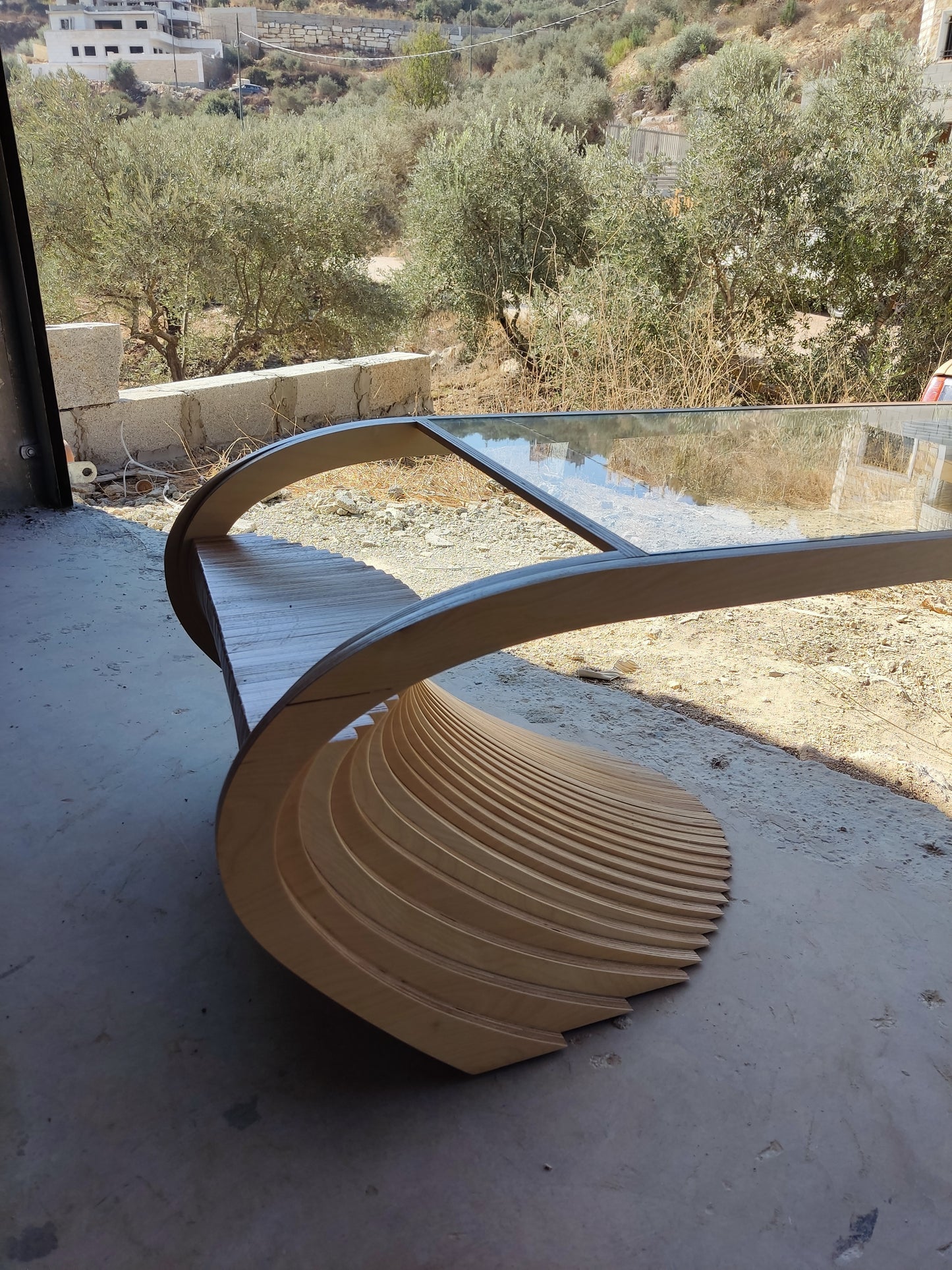 Stella Pro Table