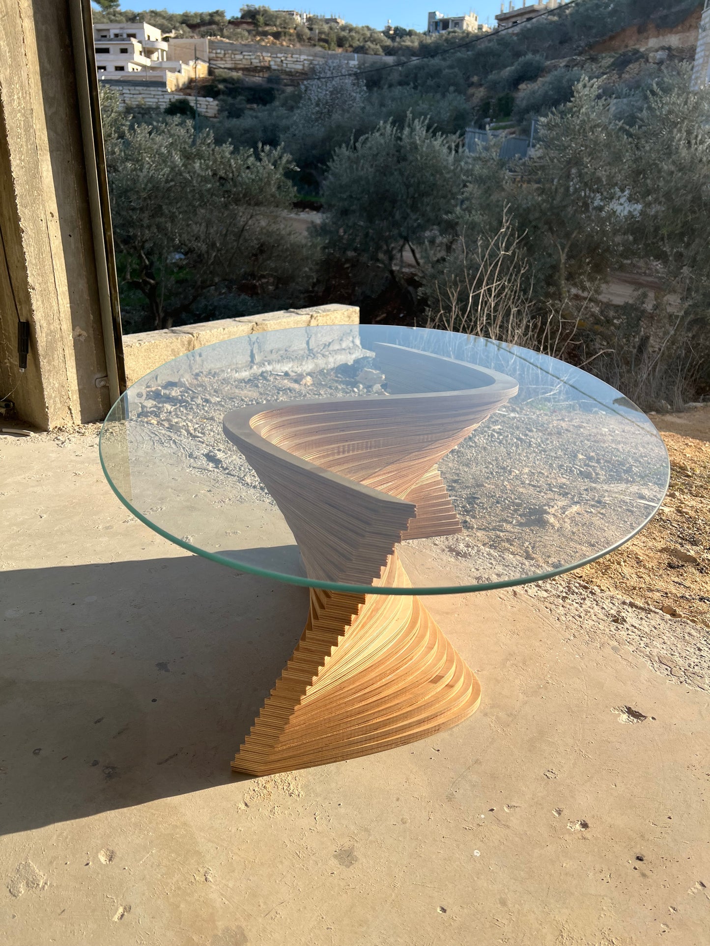 Poppy Table